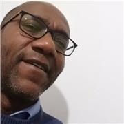 Je suis un professionnel de la comptabilité et souhaite partager cette expérience à travers les cours particuliers qui pourraient aider les jeunes étudiants ou les adultes qui souhaitent améliorer leur niveau en comptabilité.